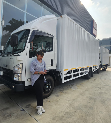 Sales isuzu Tangerang